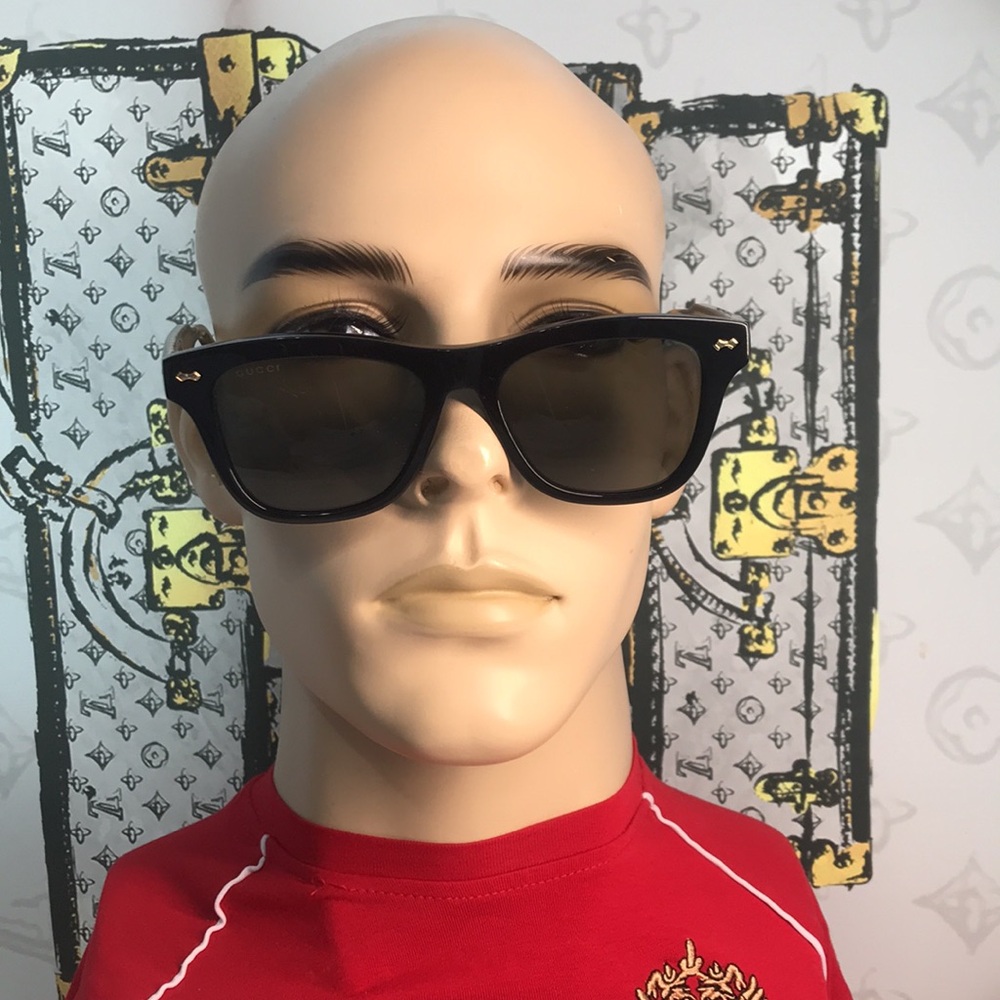 New Authentic Black Sunglasses with Gold Accents GG0910S 001 - Picture 11 of 12